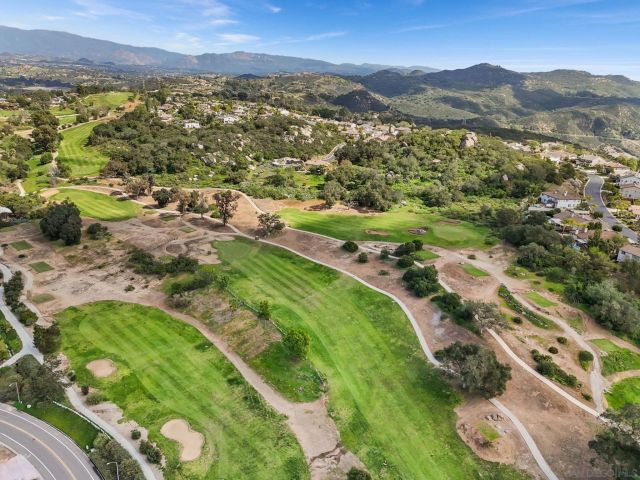 10540 Pinion Trl, Escondido, CA 92026