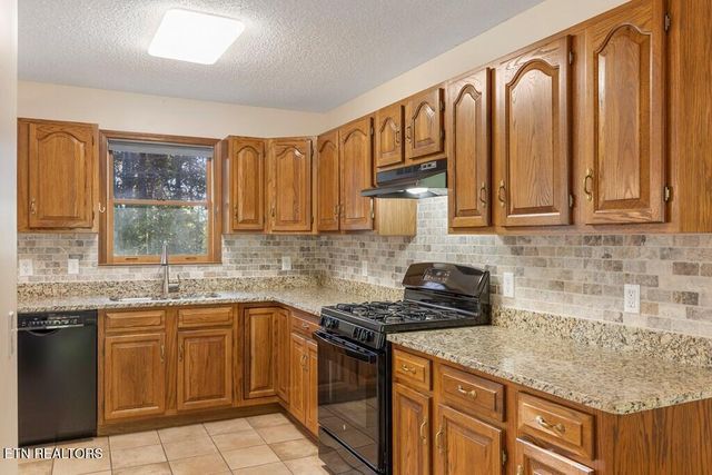 344 Meadows Rd, Sparta, TN 38583