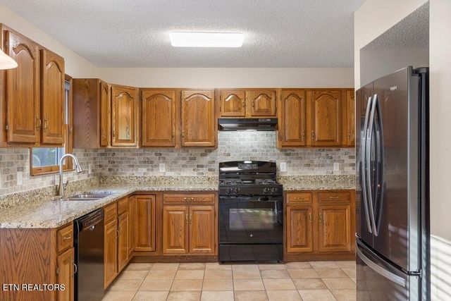 344 Meadows Rd, Sparta, TN 38583