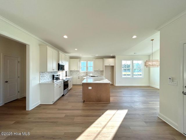 100 Poppy Place, Hubert, NC 28539