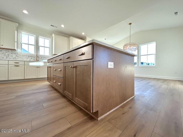 100 Poppy Place, Hubert, NC 28539