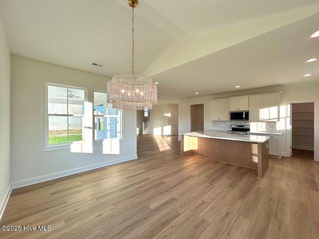 100 Poppy Place, Hubert, NC 28539