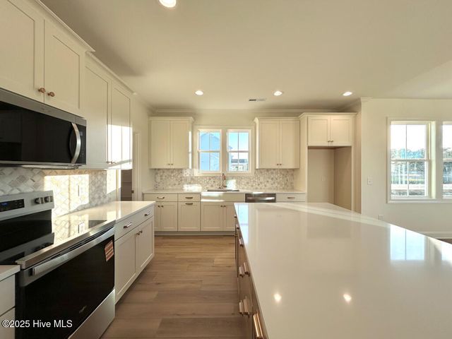 100 Poppy Place, Hubert, NC 28539