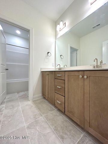 100 Poppy Place, Hubert, NC 28539