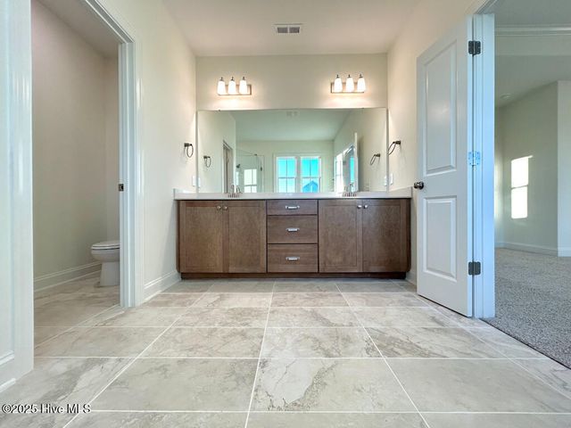 100 Poppy Place, Hubert, NC 28539