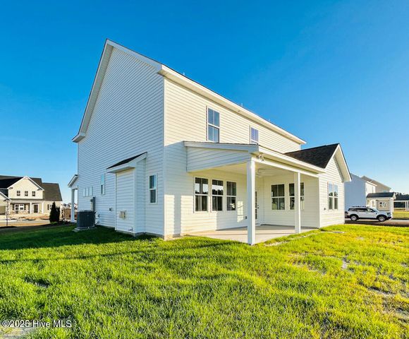 100 Poppy Place, Hubert, NC 28539