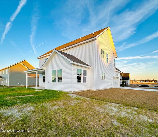 100 Poppy Place, Hubert, NC 28539