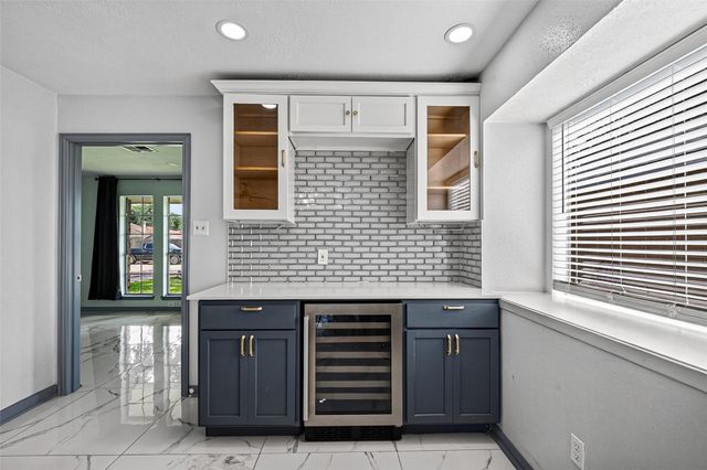 10911 Pecan Drive, La Porte, TX 77571