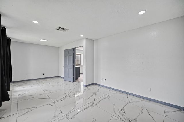 10911 Pecan Drive, La Porte, TX 77571
