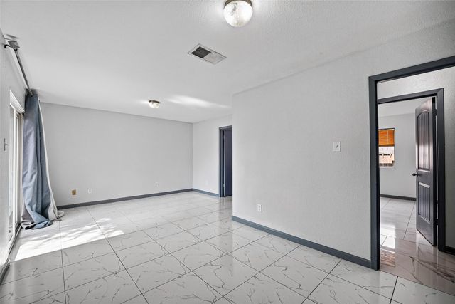 10911 Pecan Drive, La Porte, TX 77571