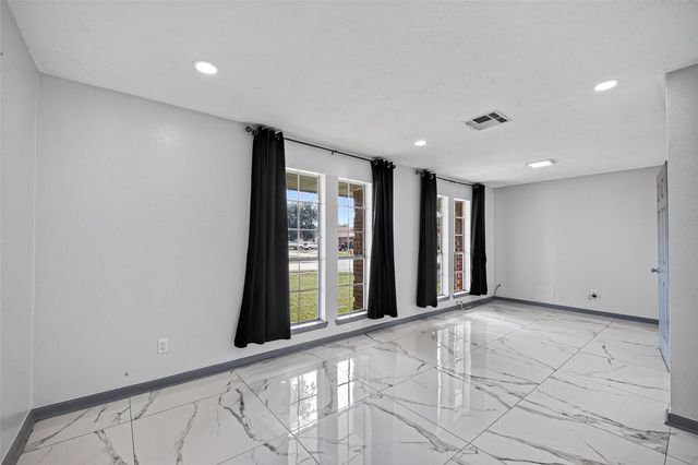 10911 Pecan Drive, La Porte, TX 77571