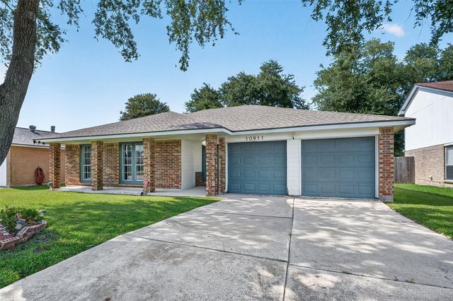 10911 Pecan Drive, La Porte, TX 77571