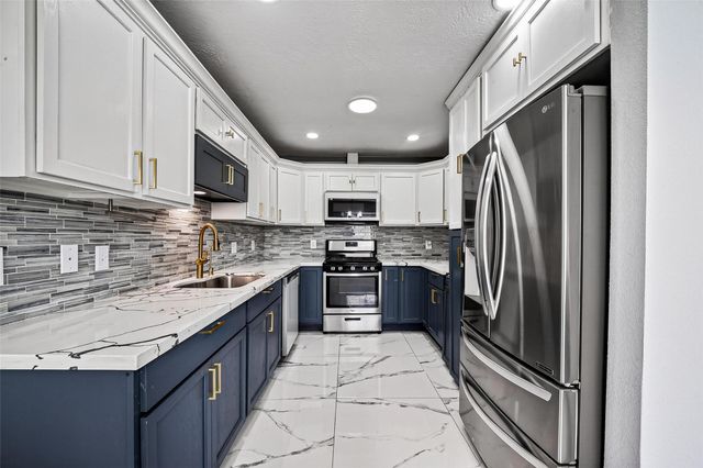 10911 Pecan Drive, La Porte, TX 77571