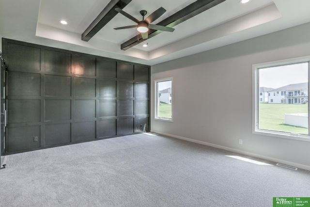 5826 N 213 Avenue, Elkhorn, NE 68022