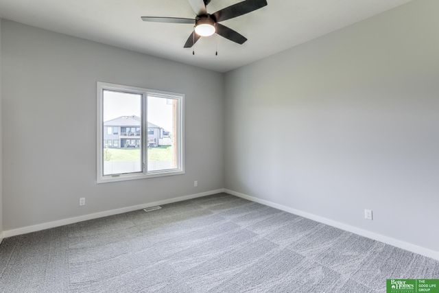5826 N 213 Avenue, Elkhorn, NE 68022