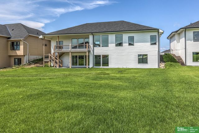 5826 N 213 Avenue, Elkhorn, NE 68022