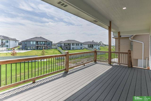 5826 N 213 Avenue, Elkhorn, NE 68022