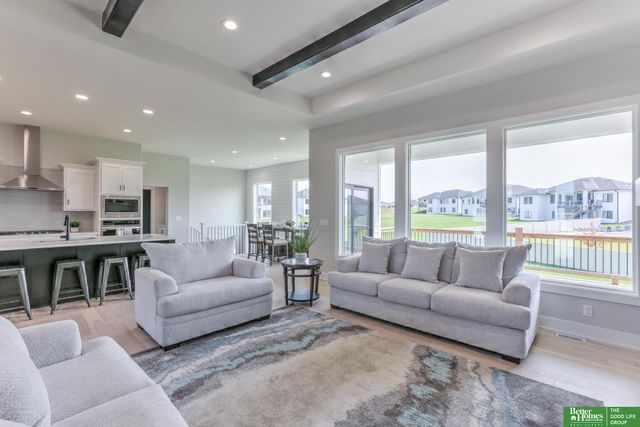 5826 N 213 Avenue, Elkhorn, NE 68022