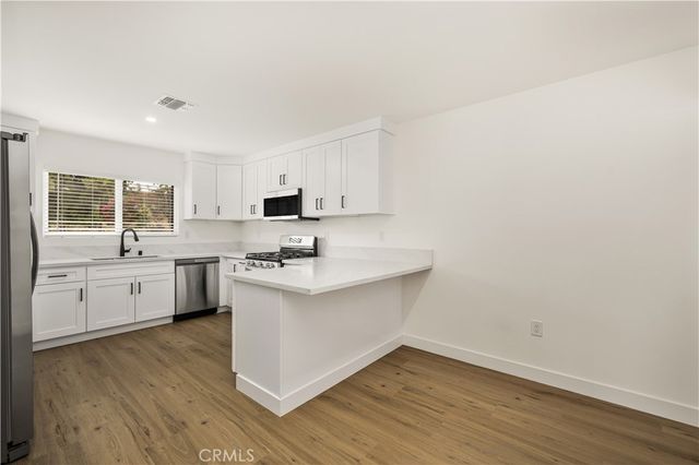 12408 Archwood, North Hollywood, CA 91606