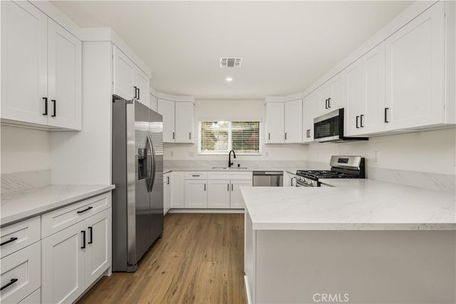 12408 Archwood, North Hollywood, CA 91606