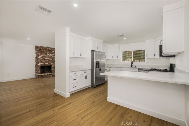 12408 Archwood, North Hollywood, CA 91606