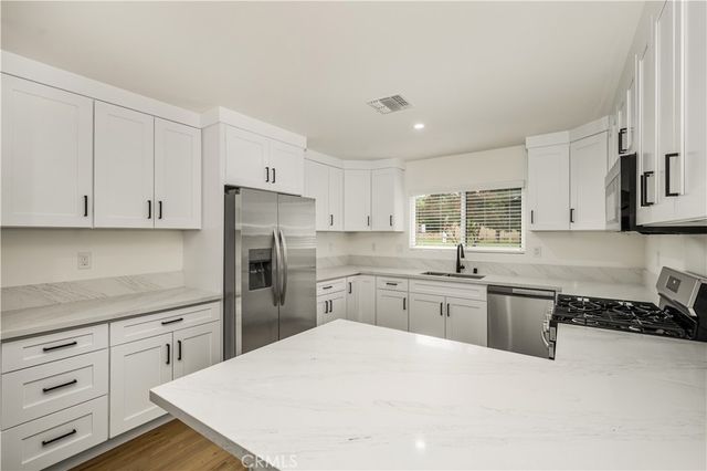 12408 Archwood, North Hollywood, CA 91606