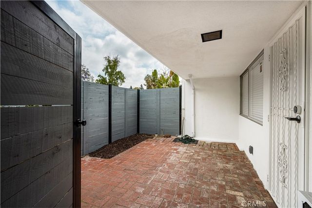 12408 Archwood, North Hollywood, CA 91606