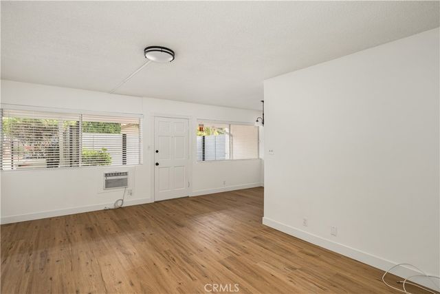 12408 Archwood, North Hollywood, CA 91606