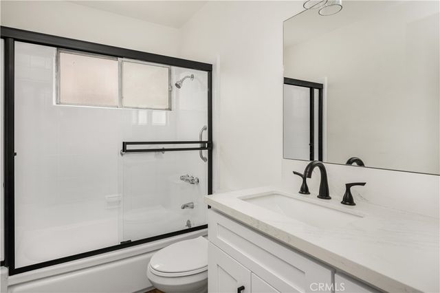 12408 Archwood, North Hollywood, CA 91606
