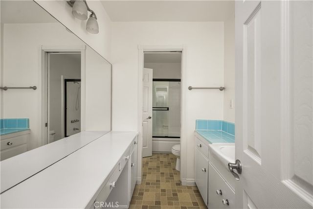 12408 Archwood, North Hollywood, CA 91606
