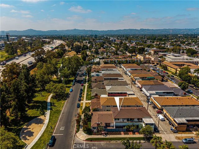 12408 Archwood, North Hollywood, CA 91606
