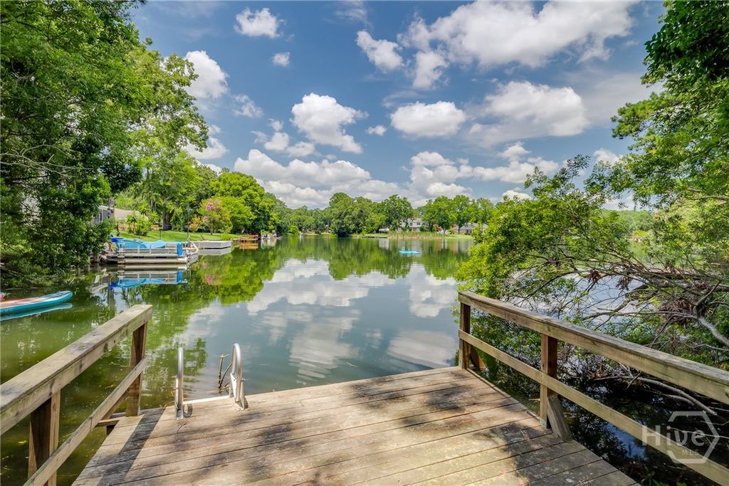 322 Suncrest Boulevard, Savannah, GA 31410