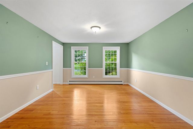 8 Wesley Lane, Salem, NH 03079