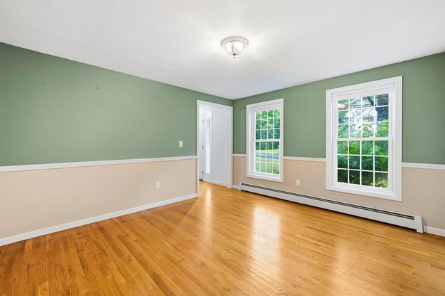 8 Wesley Lane, Salem, NH 03079