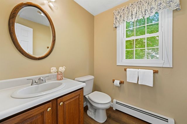 8 Wesley Lane, Salem, NH 03079