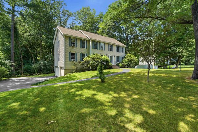 8 Wesley Lane, Salem, NH 03079