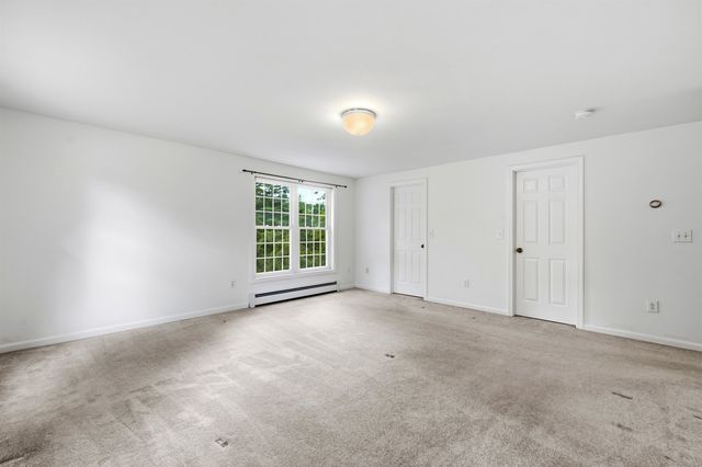 8 Wesley Lane, Salem, NH 03079