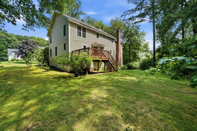 8 Wesley Lane, Salem, NH 03079