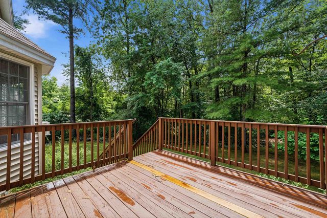 8 Wesley Lane, Salem, NH 03079