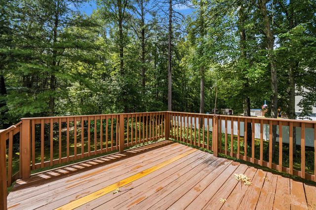 8 Wesley Lane, Salem, NH 03079