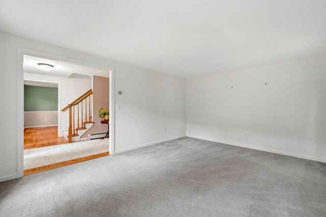 8 Wesley Lane, Salem, NH 03079