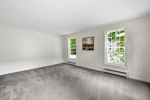8 Wesley Lane, Salem, NH 03079