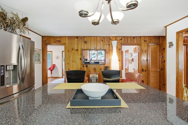 150 Toms Creek Rd, Linden, TN 37096