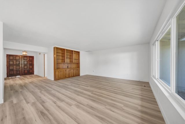 1413 Clovewood Ave, Modesto, CA 95355