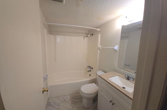 209 W Miracle Strip Parkway UNIT A203, Mary Esther, FL 32569