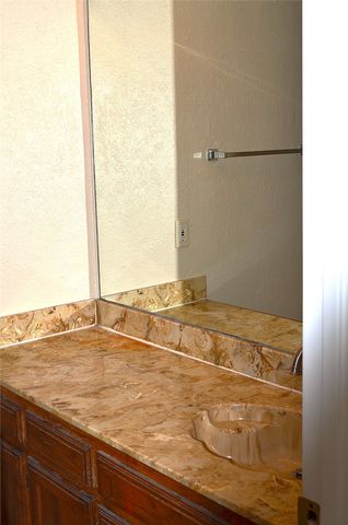 4001 Windy Meadow Court, Arlington, TX 76017