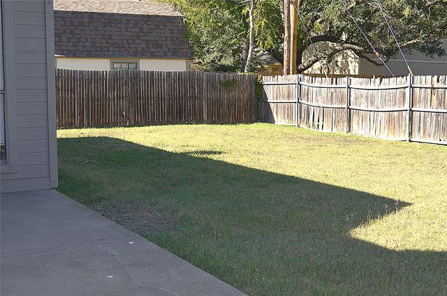 4001 Windy Meadow Court, Arlington, TX 76017