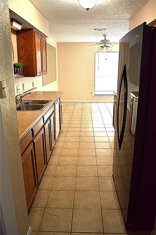 4001 Windy Meadow Court, Arlington, TX 76017