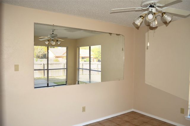 4001 Windy Meadow Court, Arlington, TX 76017