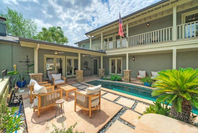 813 Sunfish ST, Lakeway, TX 78734